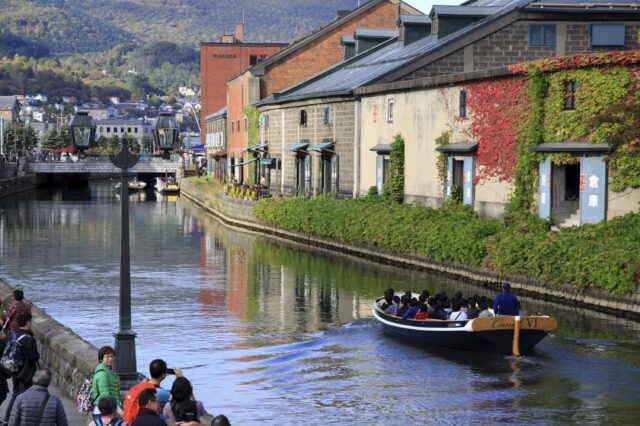 Otaru canal cruise 05