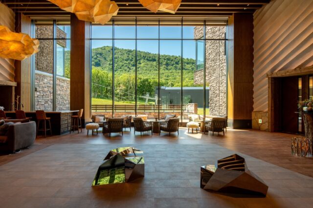 00012 2020 Photo Entrance